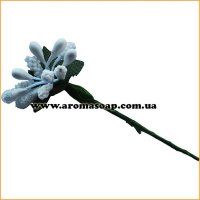 Тычинки на проволоке Белые с ягодками и листьями 3 шт
